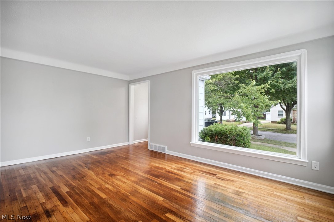 Maple Heights 01 - Residential Lease