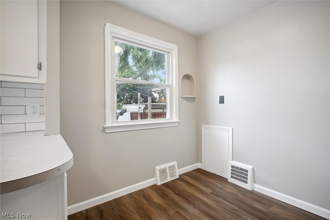 Maple Heights 01 - Residential Lease
