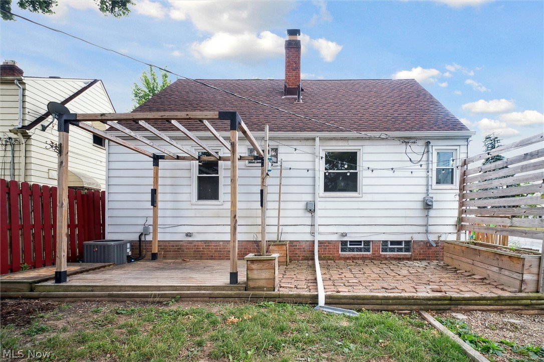 Maple Heights 01 - Residential Lease