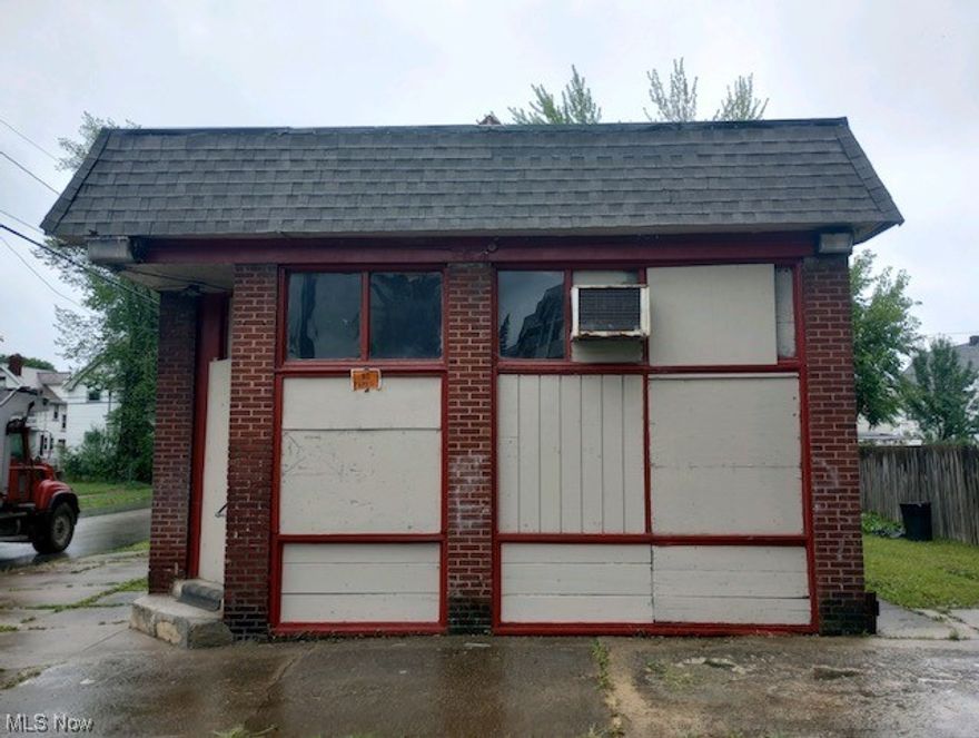 sold as is seller make no repairs cash only