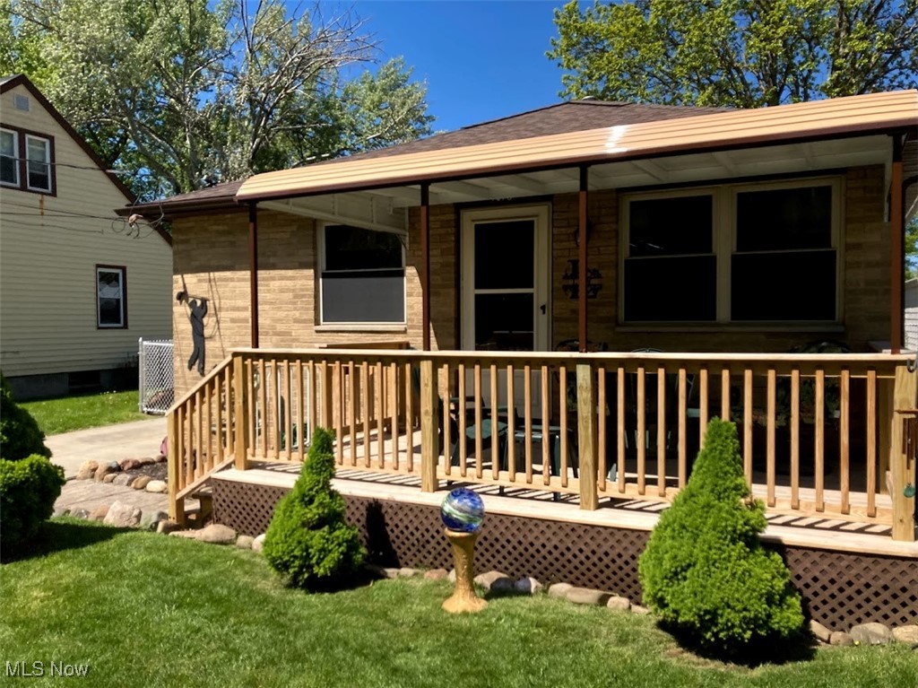 1076 Center Road, Eastlake, Ohio image 3