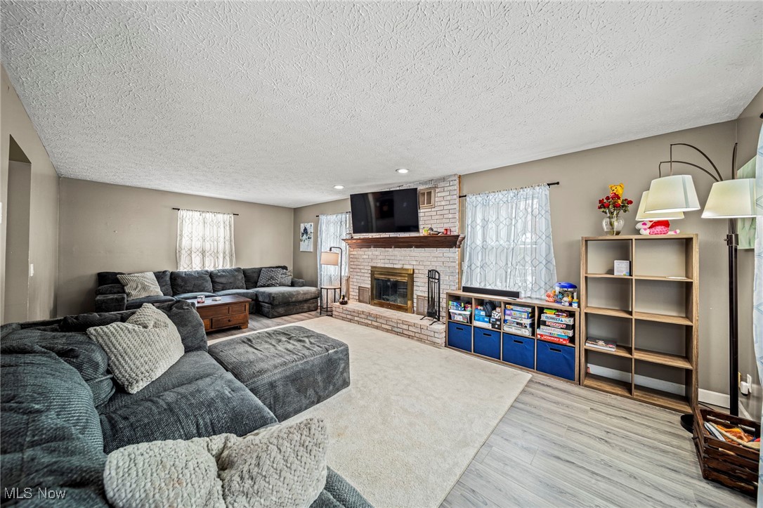 Roaming Shores, Ohio 44084, United States, 4 Bedrooms Bedrooms, ,2 BathroomsBathrooms,Residential,Active,96362