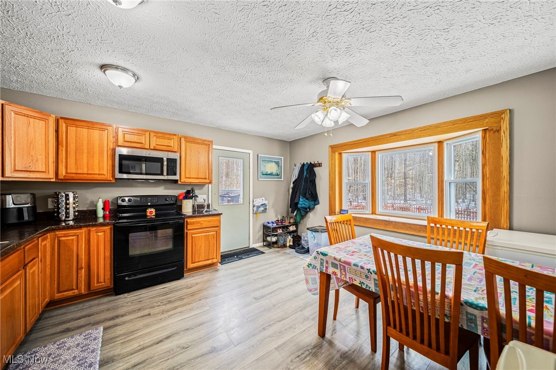 Roaming Shores, Ohio 44084, United States, 4 Bedrooms Bedrooms, ,2 BathroomsBathrooms,Residential,Active,96362