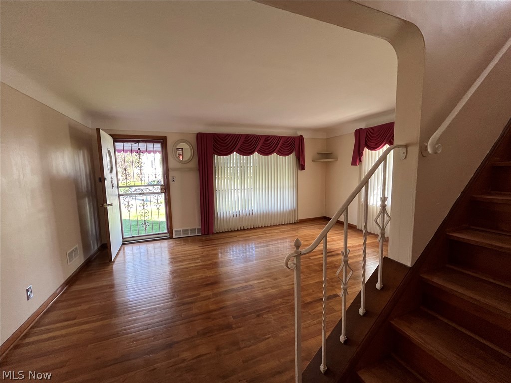 Larchmont Improv Cos Residence - Residential