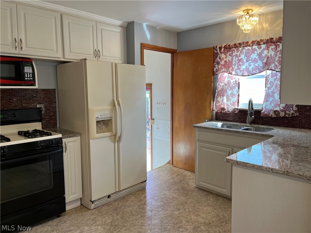 Larchmont Improv Cos Residence - Residential