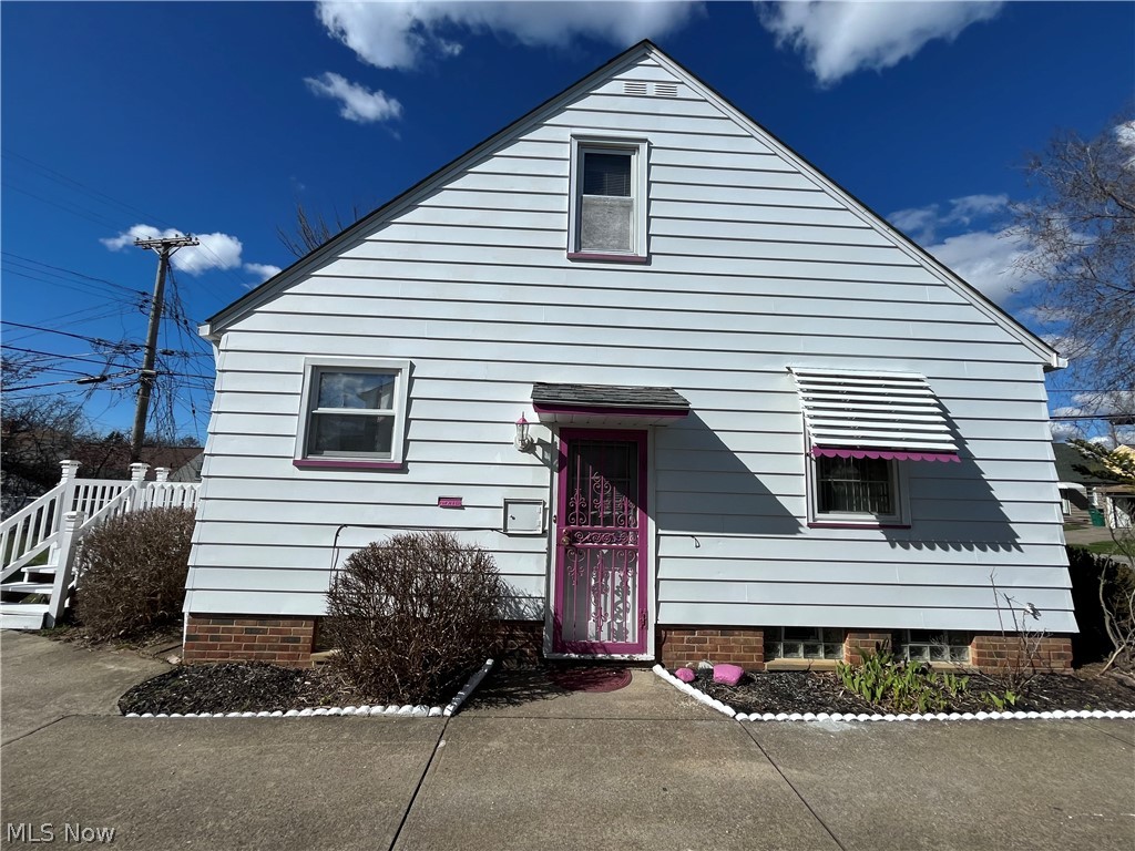 Larchmont Improv Cos Residence - Residential