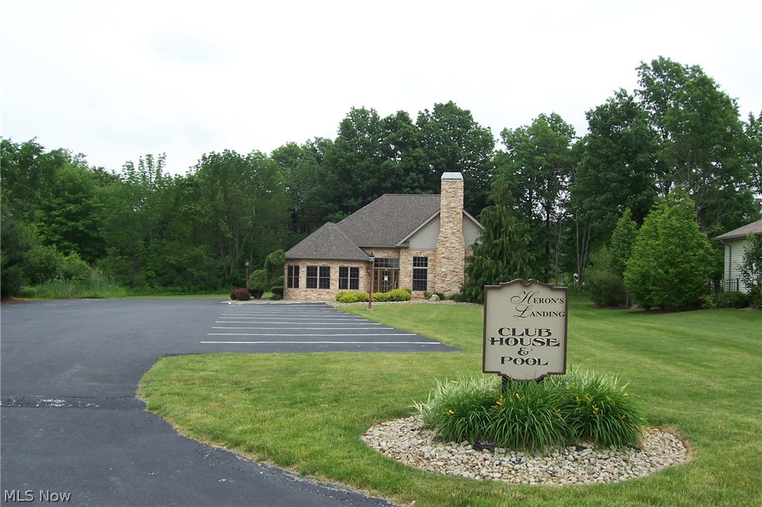 Villas/Herons Lndg Condo - Residential