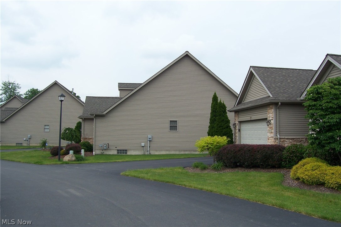 Villas/Herons Lndg Condo - Residential