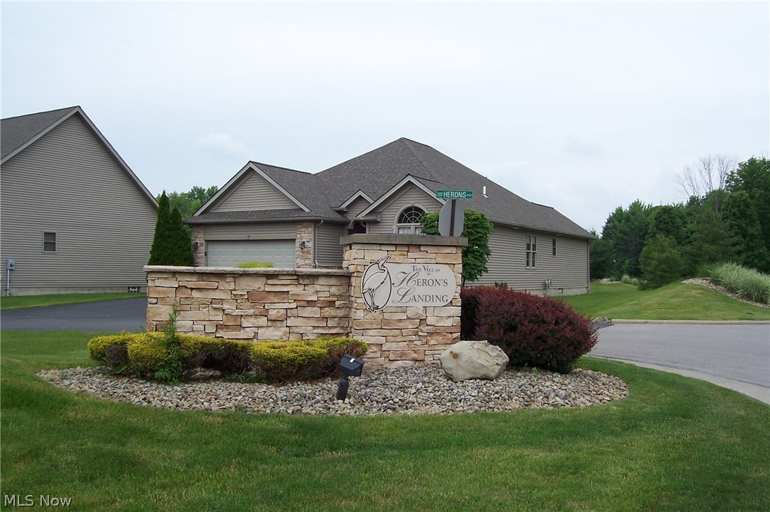 Villas/Herons Lndg Condo - Residential