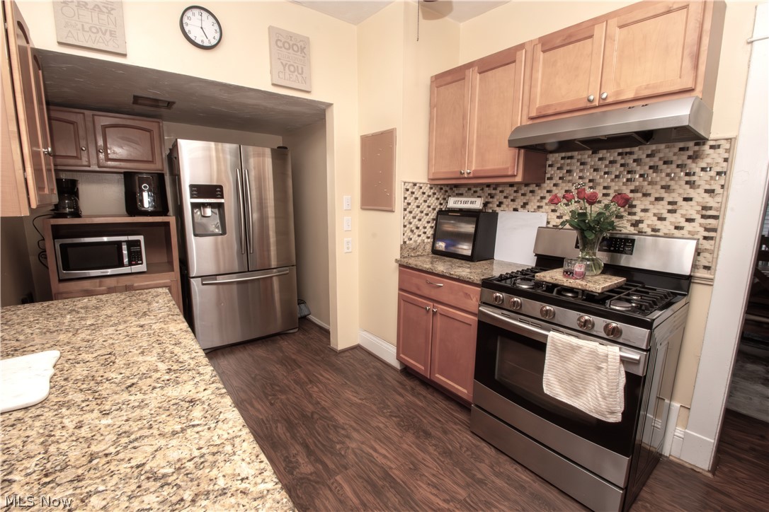 3425 Highview Avenue