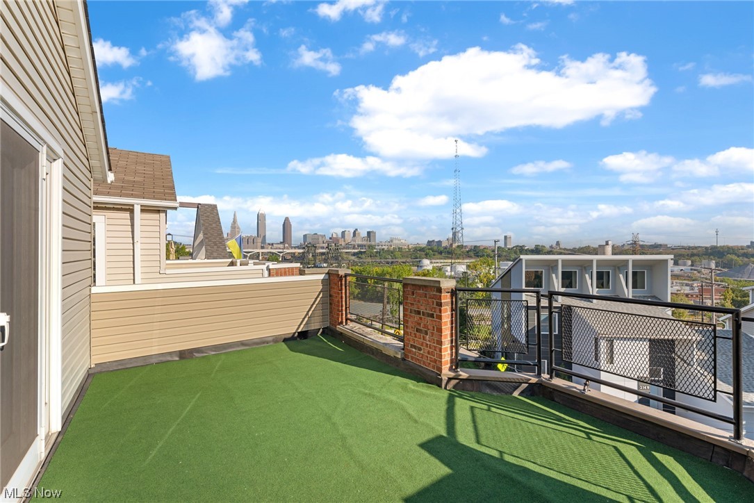 TREMONT - Residential Income