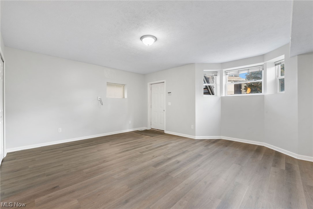 TREMONT - Residential Income