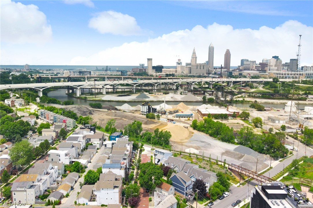 TREMONT - Residential Income