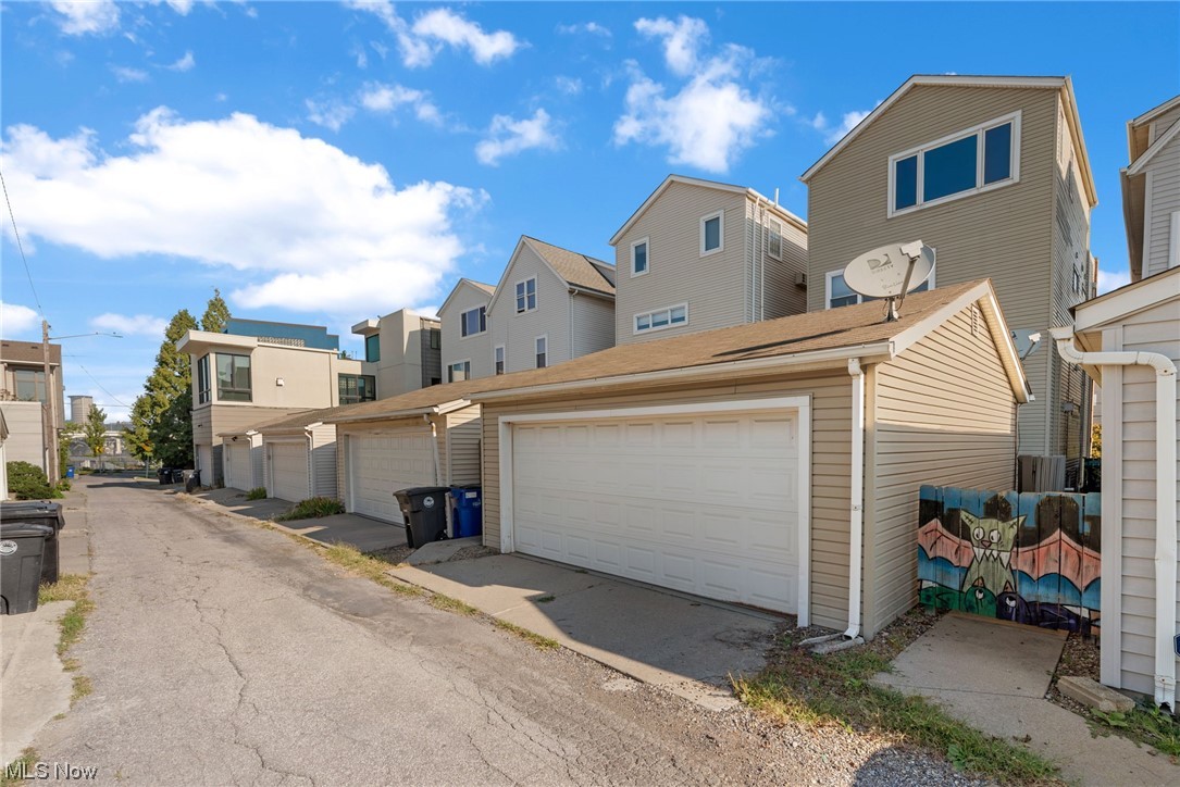 TREMONT - Residential Income