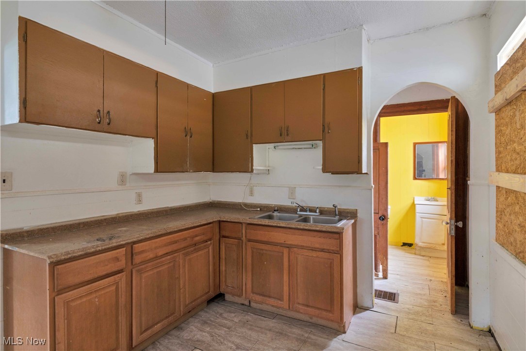 3174 W 94th Street, Cleveland, Ohio image 7