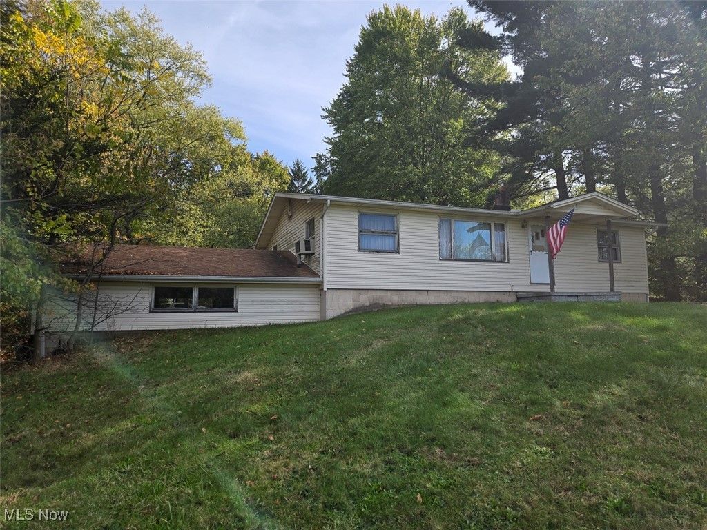 Photo of 4259 Arlington Road, Uniontown, OH 44685 (MLS # 5168611)