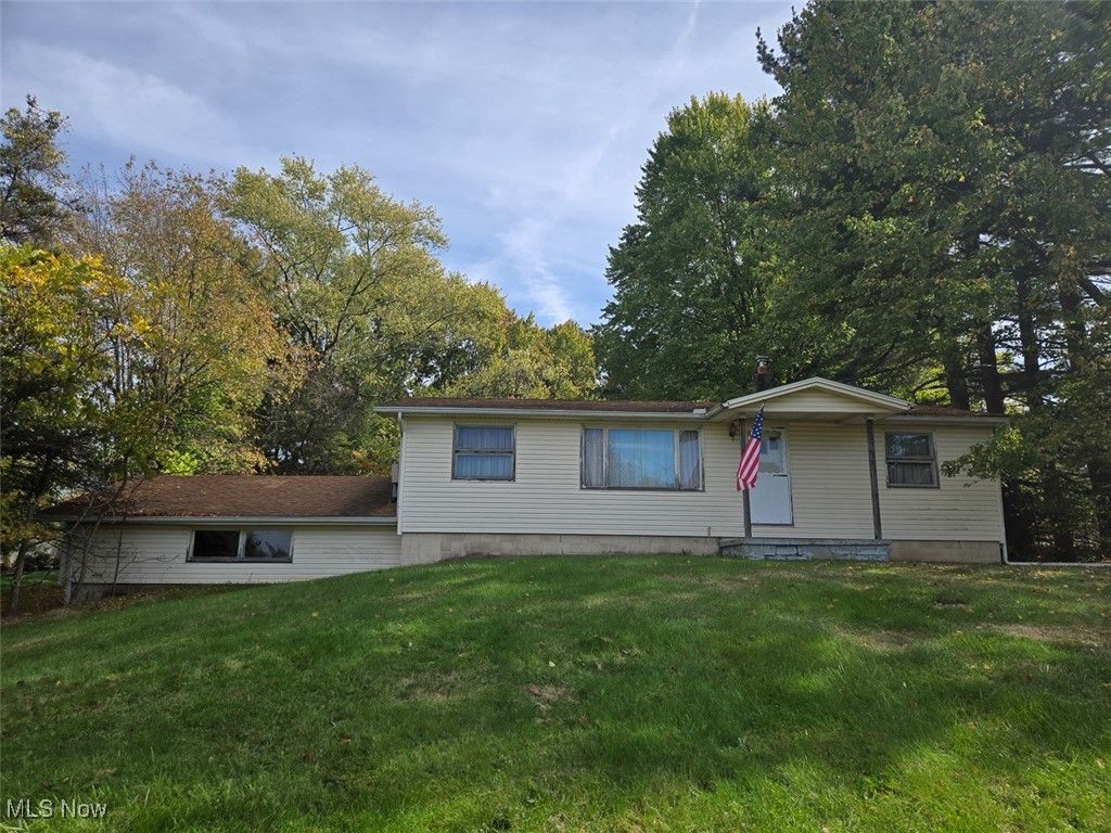 Photo of 4259 Arlington Road, Uniontown, OH 44685 (MLS # 5168611)