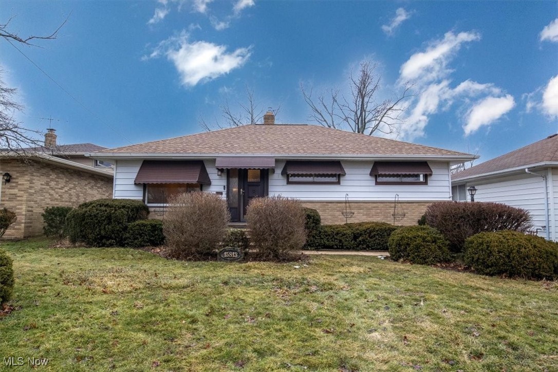 15813 Dunbury Drive, Maple Heights, Ohio image 1