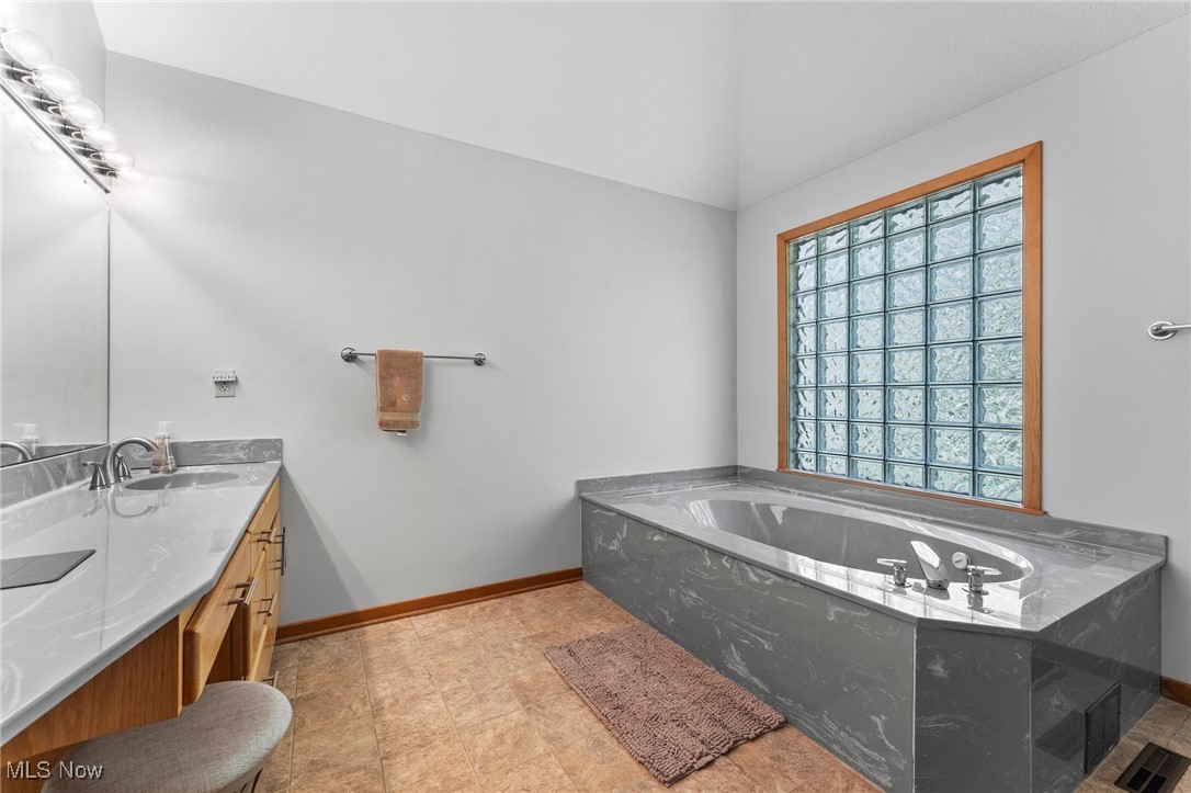 29924 Tamarack Trail, Westlake, Ohio image 26