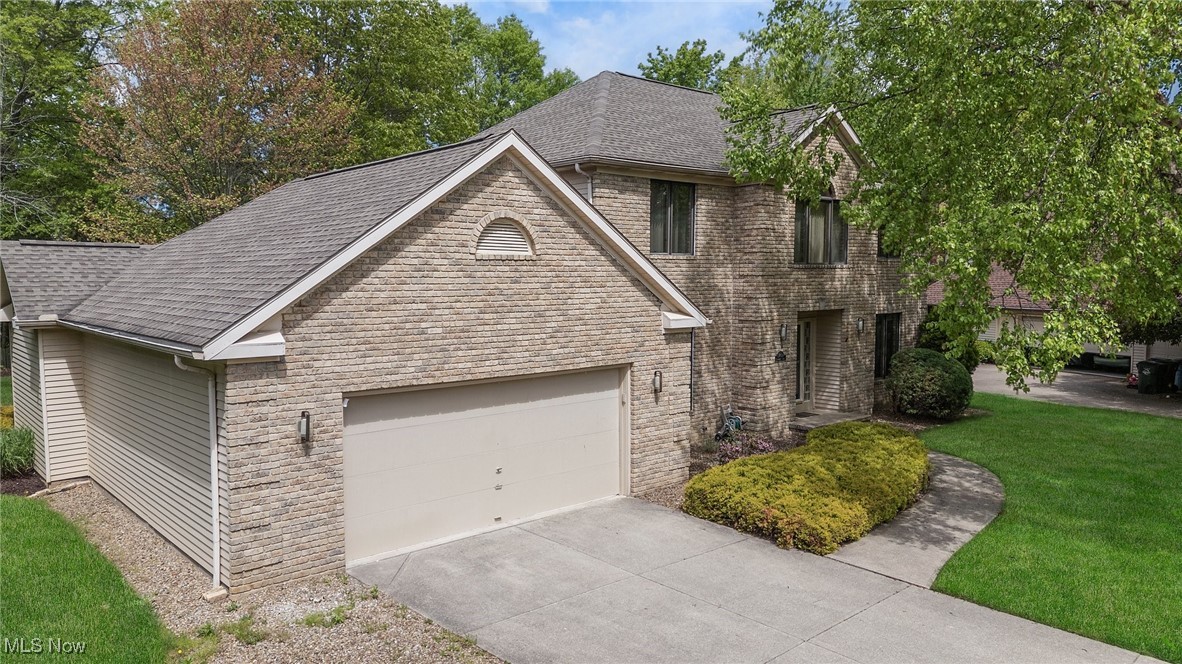 29924 Tamarack Trail, Westlake, Ohio image 2
