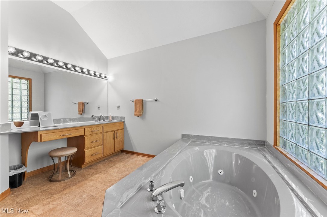 29924 Tamarack Trail, Westlake, Ohio image 27