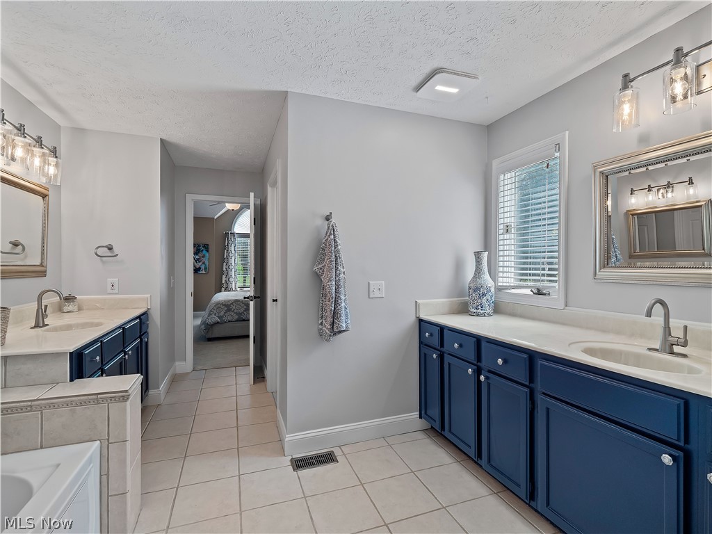 Red Tail - Residential