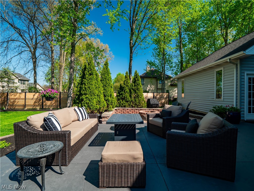 Red Tail - Residential