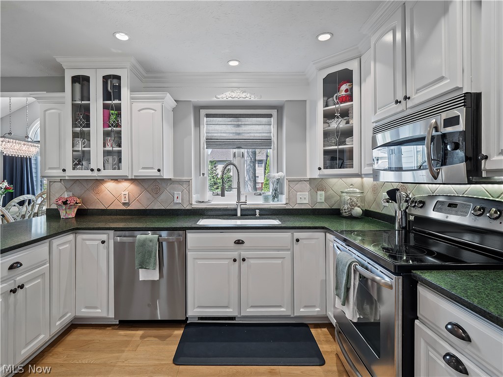 Red Tail - Residential