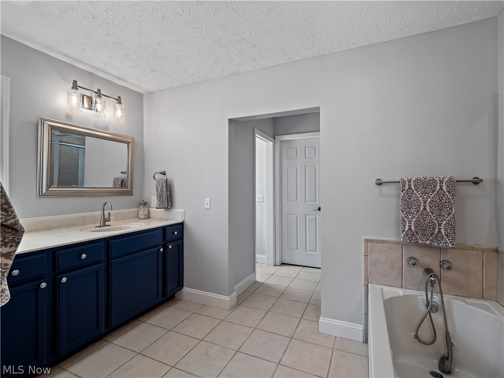 Red Tail - Residential