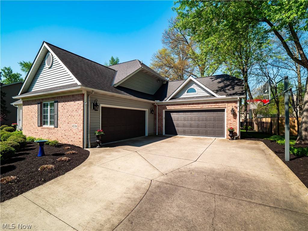 Red Tail - Residential