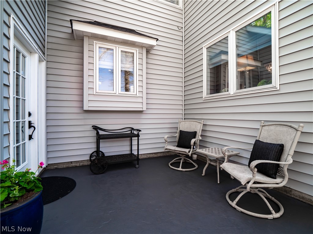 Red Tail - Residential