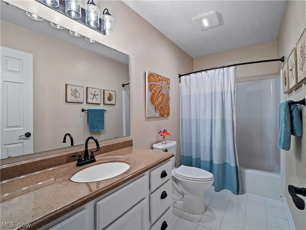 Red Tail - Residential