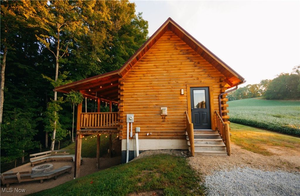 Photo of 11077 County Road 320, Millersburg, OH 44654 (MLS # 5165967)