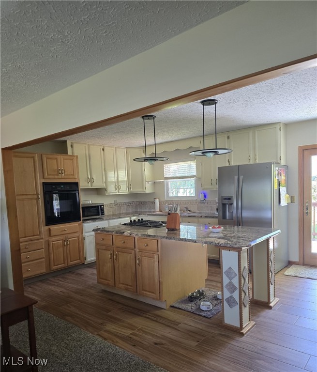 Oak Grvs Sub - Residential