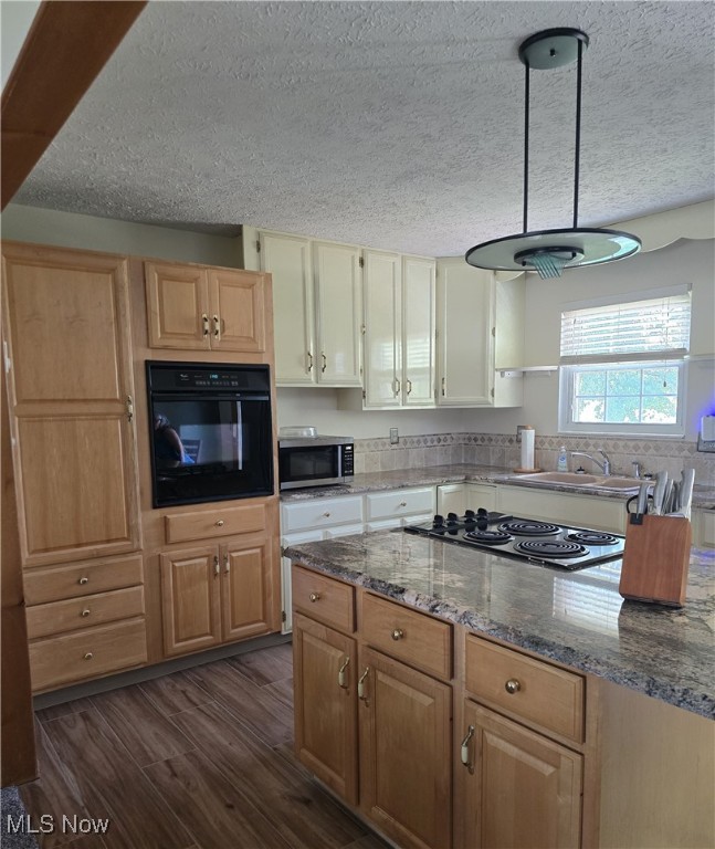 Oak Grvs Sub - Residential