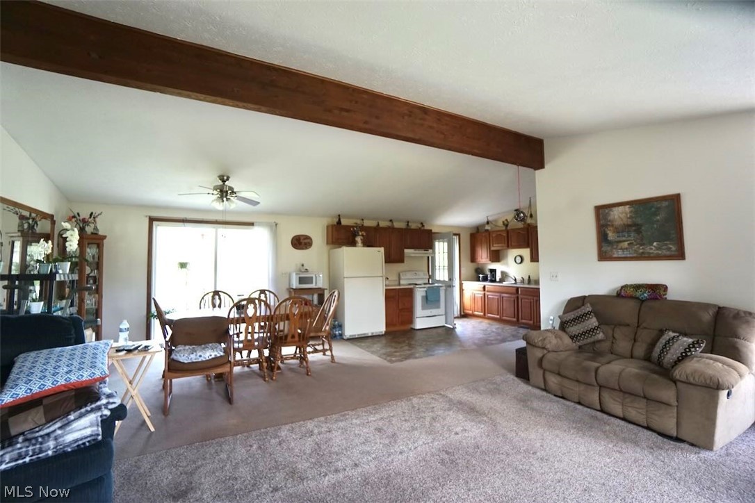 5875 Trumbull Road