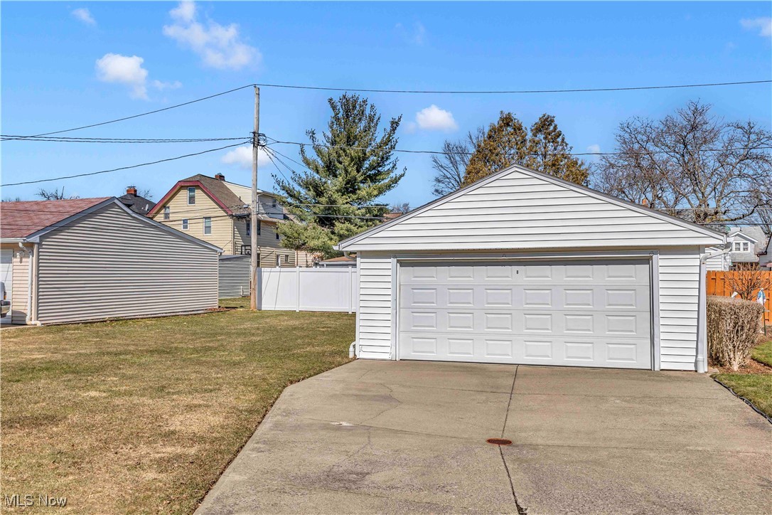 1718 Marietta Avenue, Parma, Ohio image 24