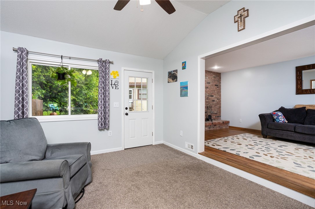 8208 Valley Lane, Parma, Ohio image 20