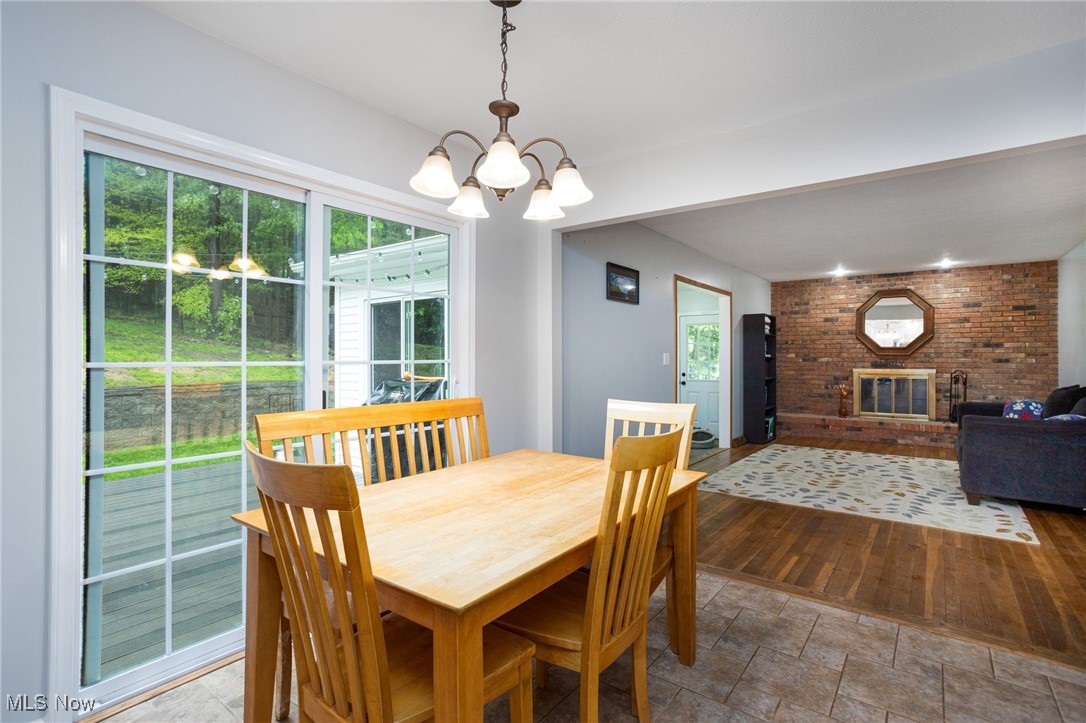 8208 Valley Lane, Parma, Ohio image 15