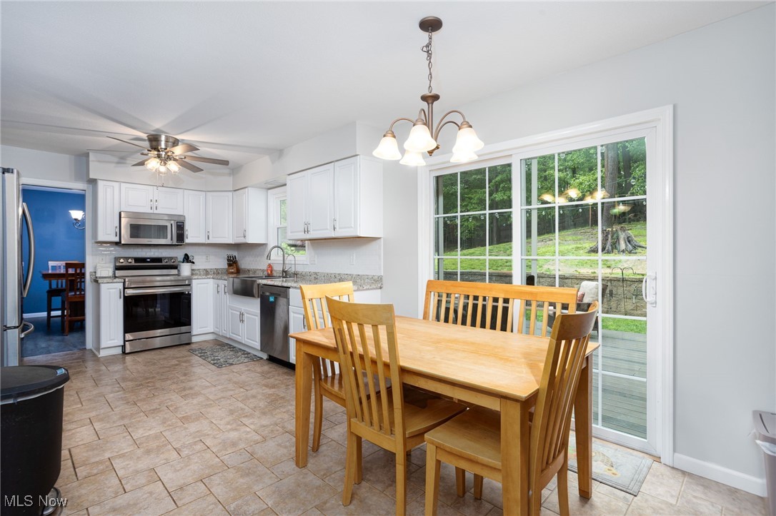 8208 Valley Lane, Parma, Ohio image 16