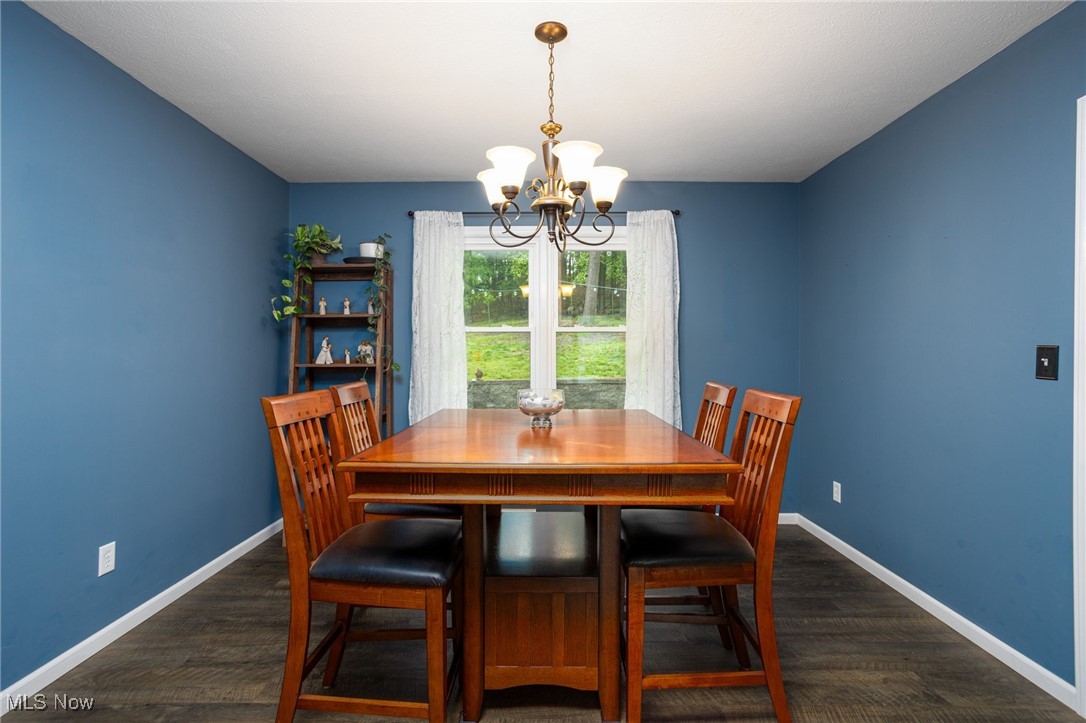8208 Valley Lane, Parma, Ohio image 11