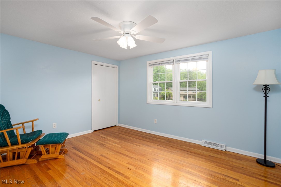 8208 Valley Lane, Parma, Ohio image 33