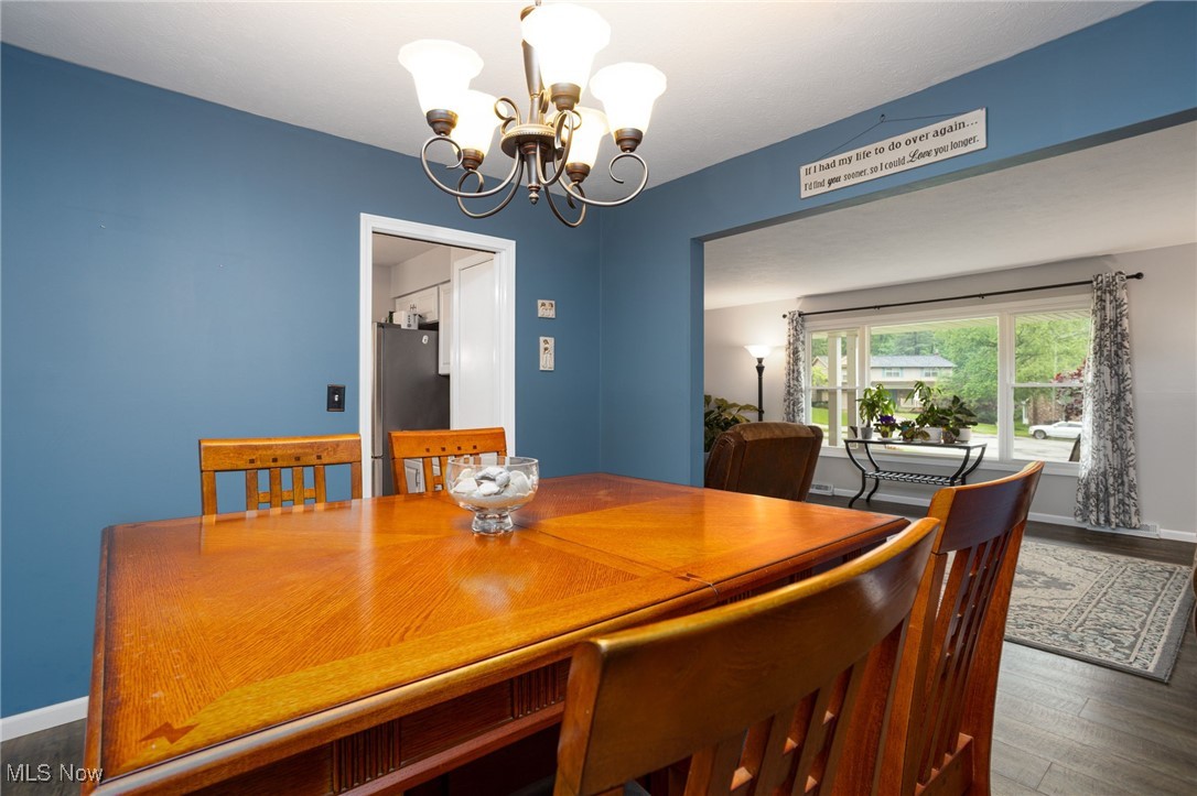 8208 Valley Lane, Parma, Ohio image 12