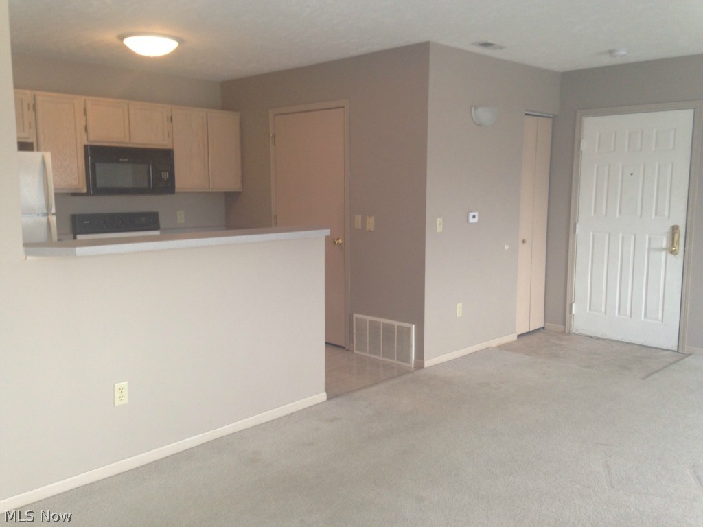 Fantastic 1 bedroom first floor unit available at Buckingham Gate! This unit boats modern neutral colors, lots of light and extra wide doors. Laundry room and extra storage in the unit. Walk in closet. Cute patio off dining area. Fully applianced kitchen. Access to pool, fitness room, water and basic cable all included in rent!! Convenient access to restaurants, shopping and recreation! Dont miss it! No section 8. We run credit, criminal and eviction screening.