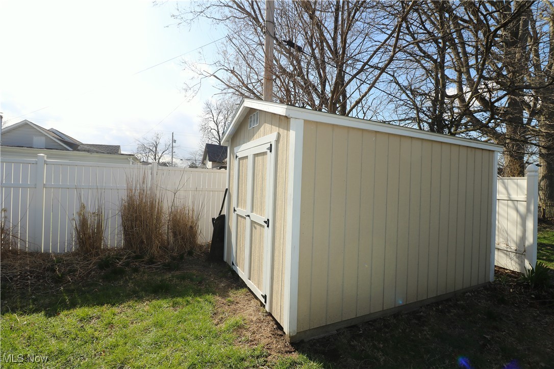 1111 Erie Street, Sandusky, Ohio image 31