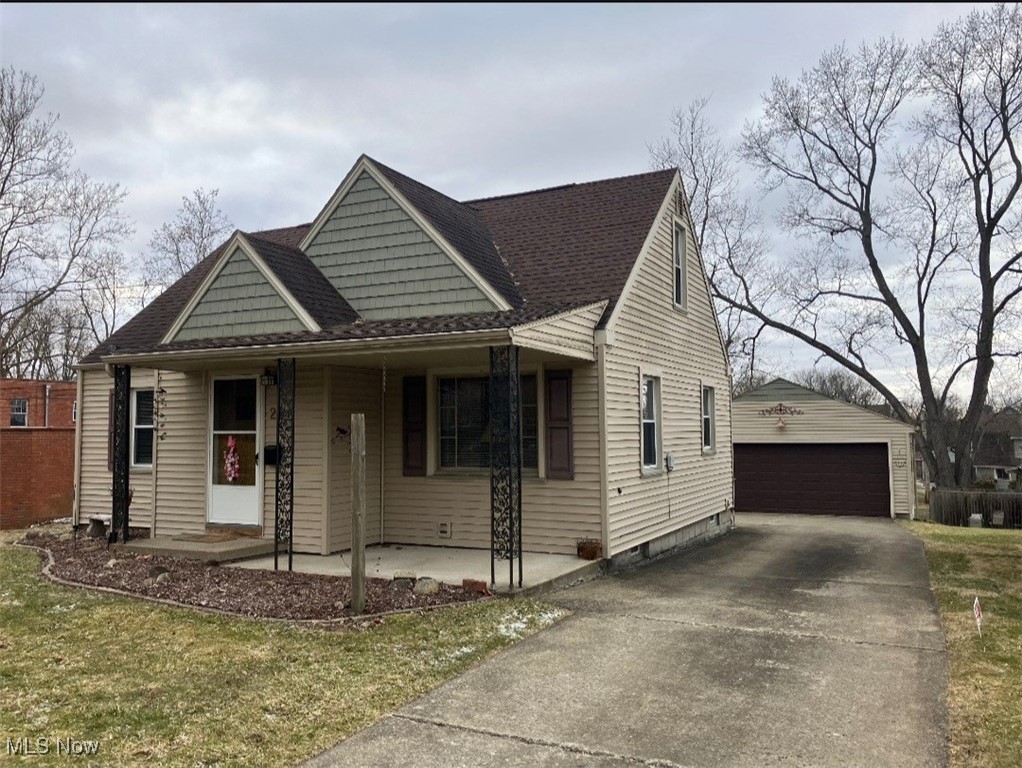 28 Elmwood Drive, Hubbard, Ohio image 1