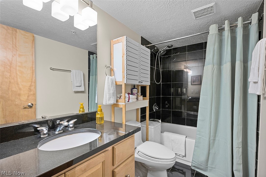 Condominiums/Stonebridge Ph #1 - Residential