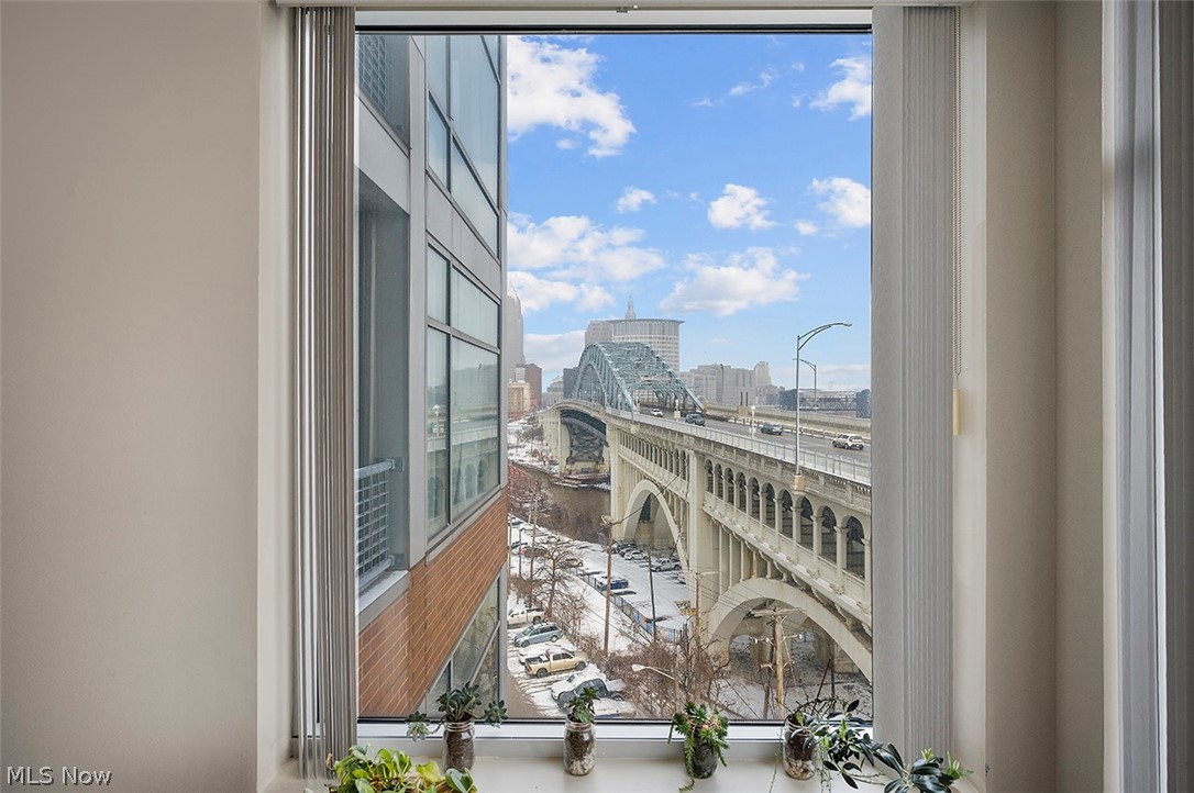 Condominiums/Stonebridge Ph #1 - Residential