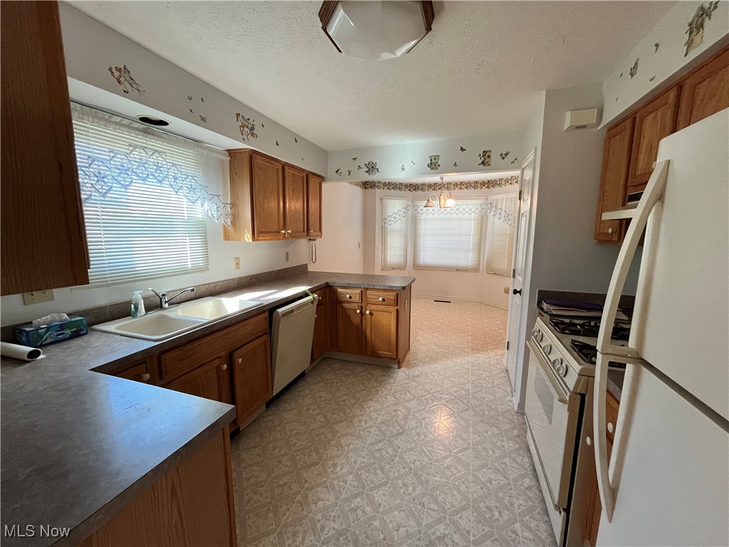 621 Cattail Circle, Brunswick, Ohio image 3