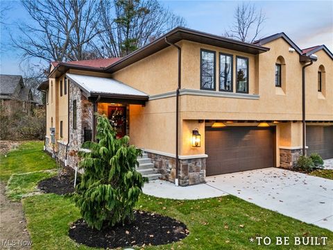 Condo For Sale - 846 Easthill Street<br/> North Canton, OH 44720